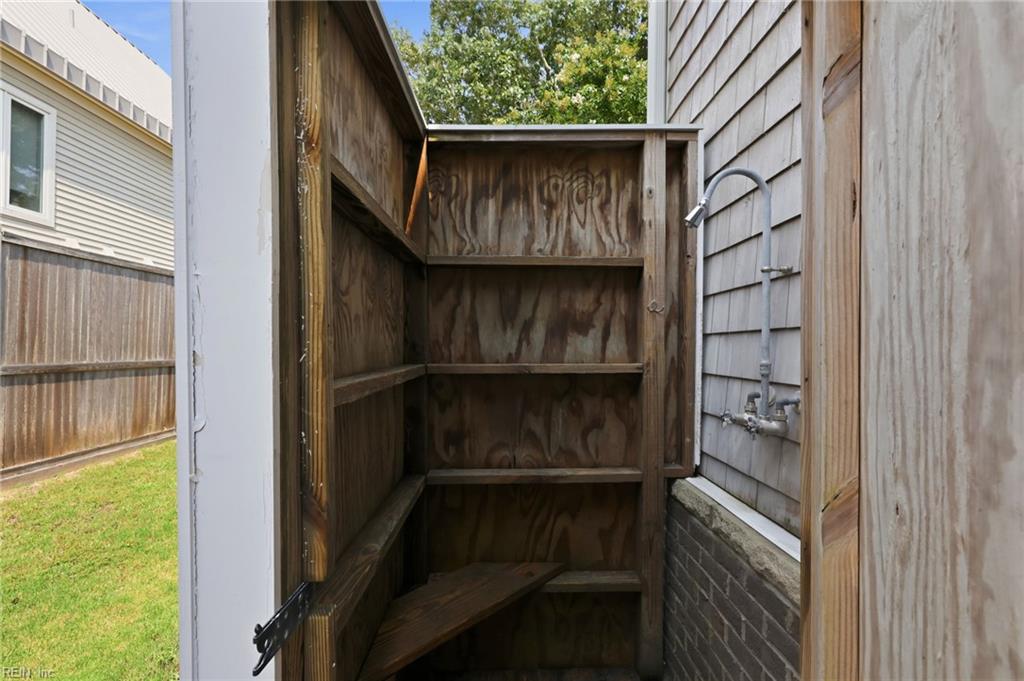233 73rd St Property Photo 45