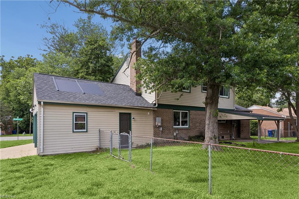 588 Windjammer Cres Property Photo 40