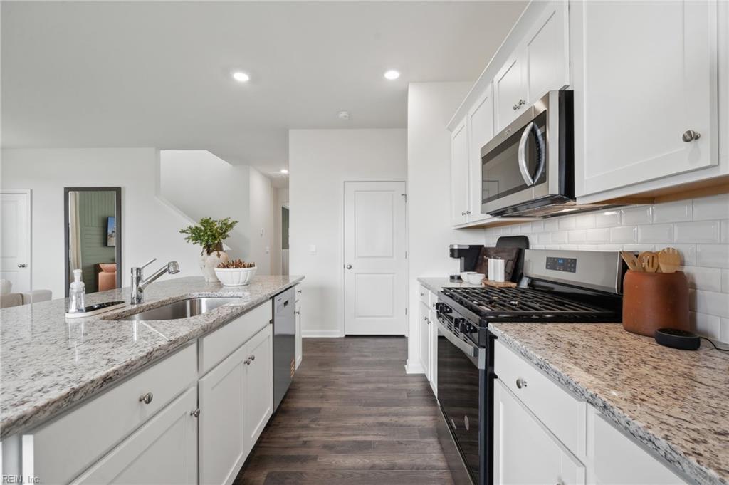 103 Gallop Way Property Photo 3