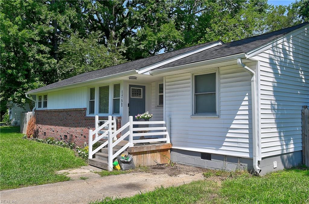 1752 Garden Dr Property Photo 2