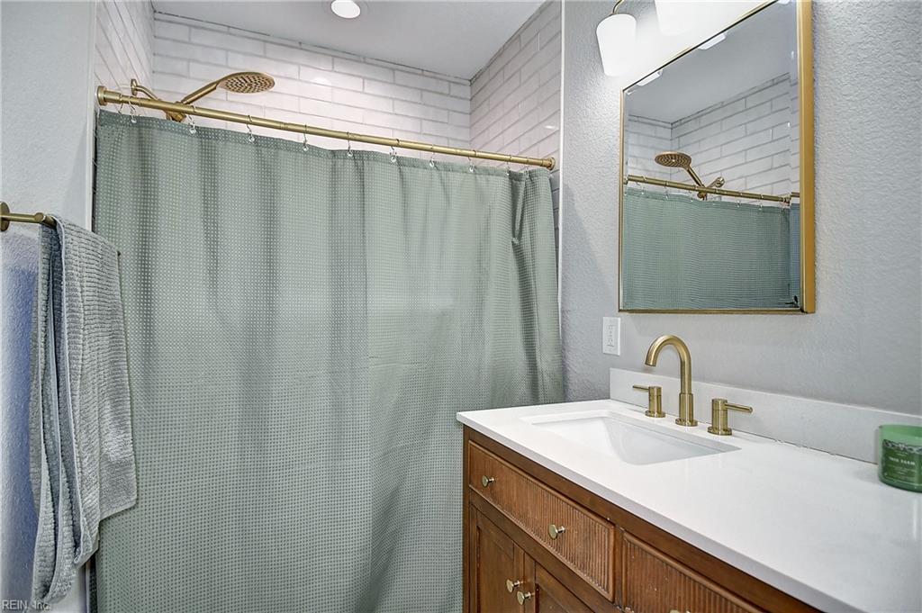 1752 Garden Dr Property Photo 24