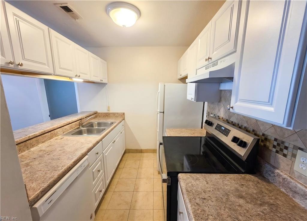 605 Flagstaff Ct Property Photo 5