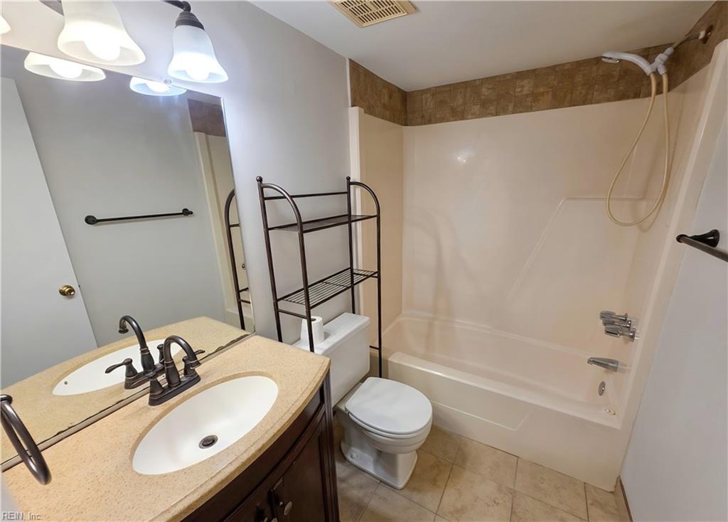605 Flagstaff Ct Property Photo 12