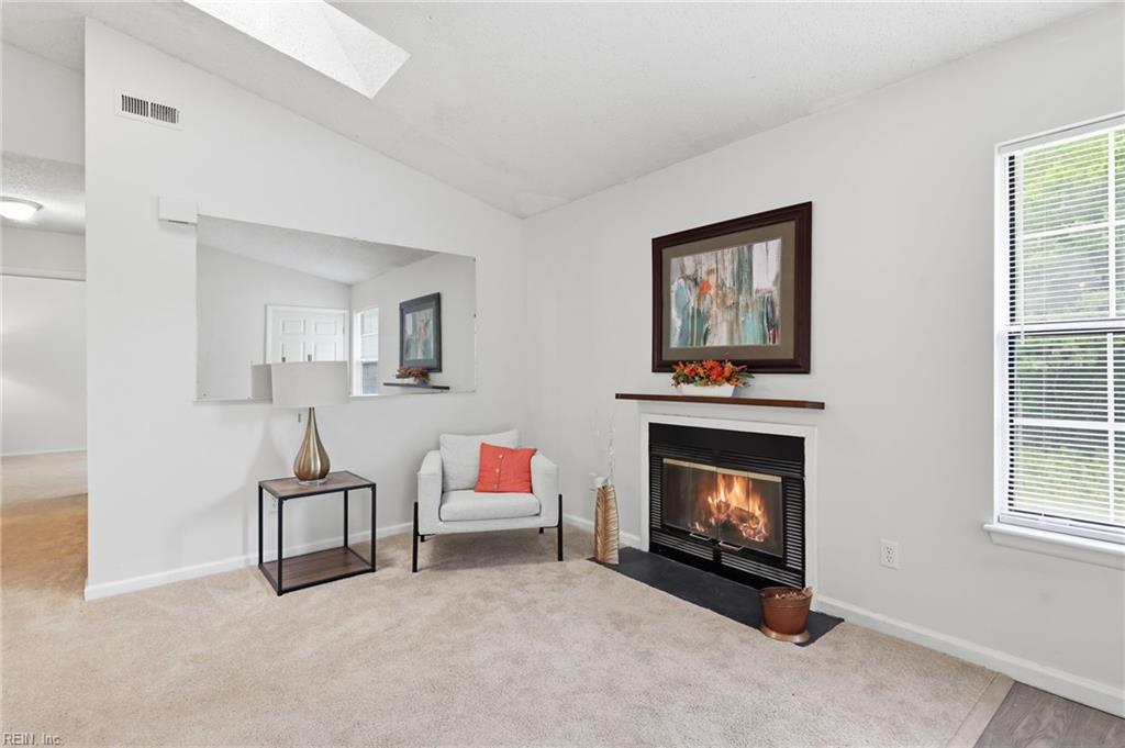 614 Zephyr Ct Property Photo 4