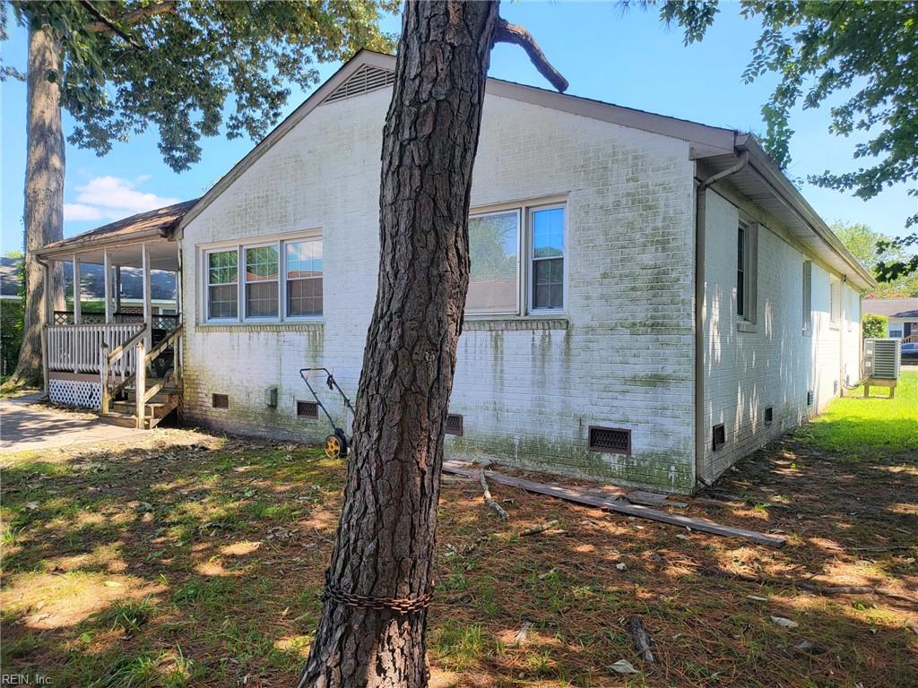 1019 Lyndon Cir Property Photo 2