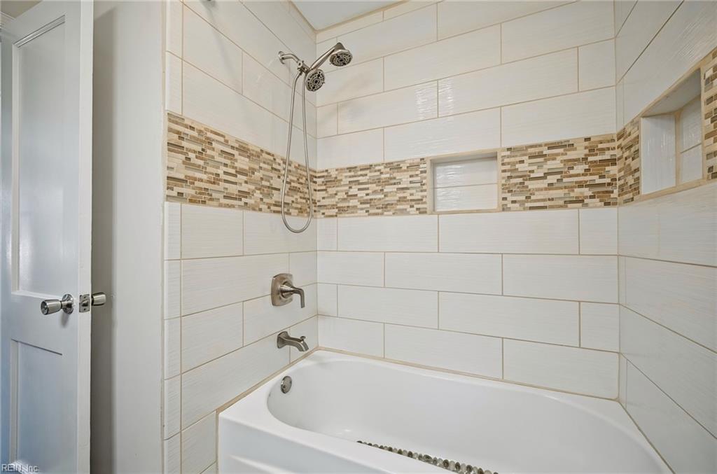 2732 Greenwood Dr Property Photo 28