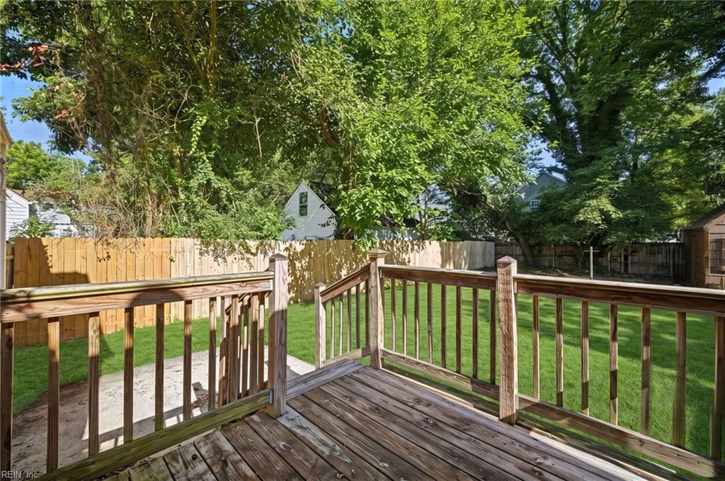 2732 Greenwood Dr Property Photo 31