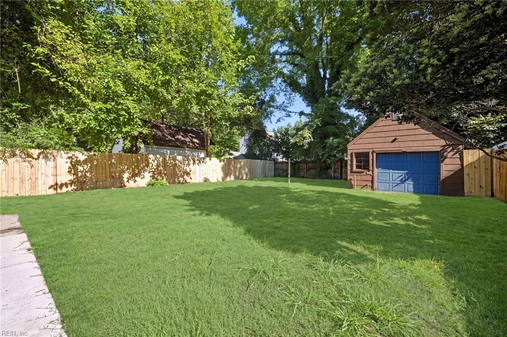 2732 Greenwood Dr Property Photo 35