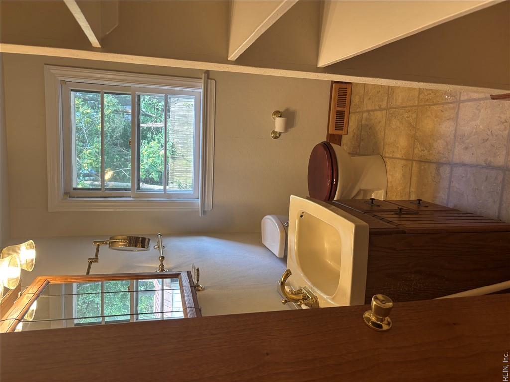 26044 Colonial St Property Photo 11