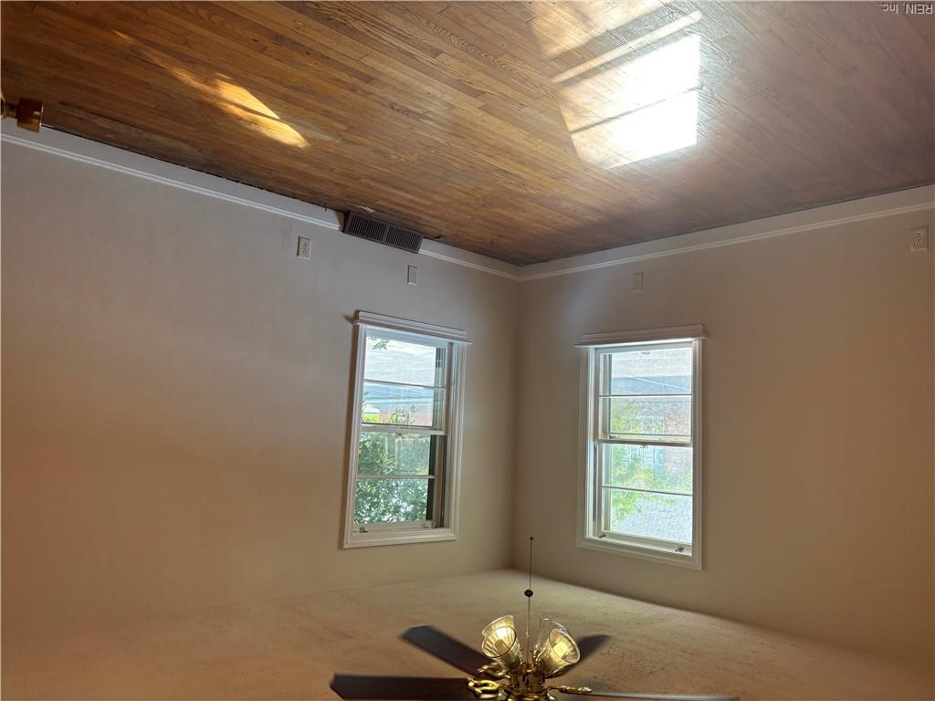 26044 Colonial St Property Photo 14
