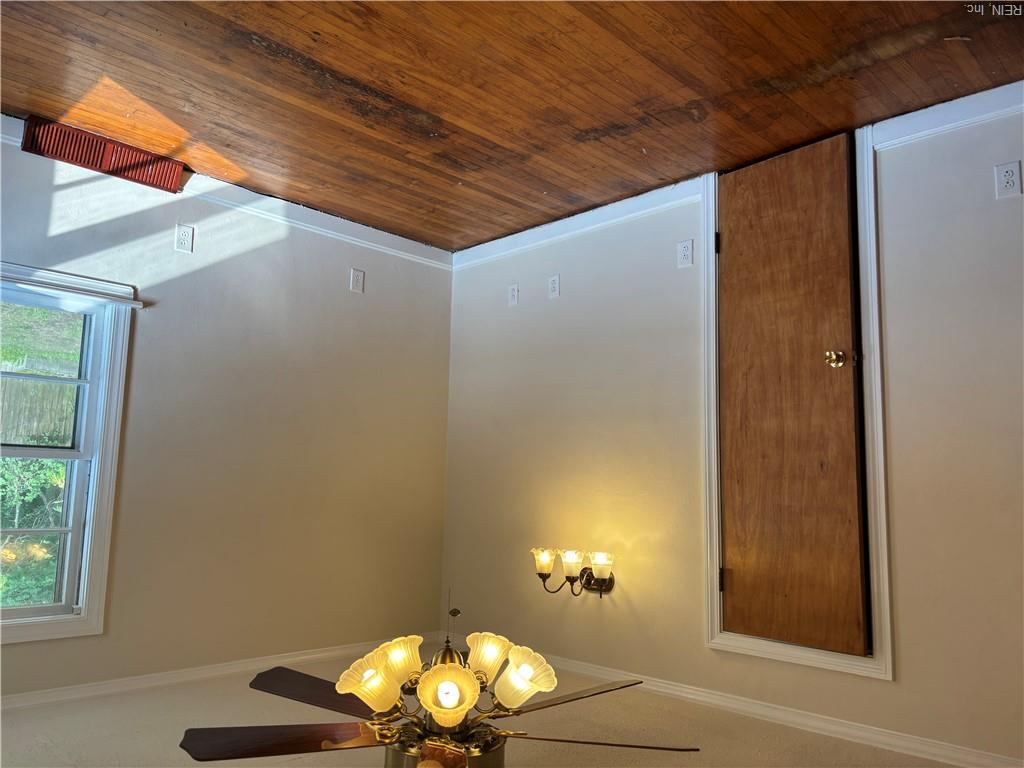 26044 Colonial St Property Photo 17