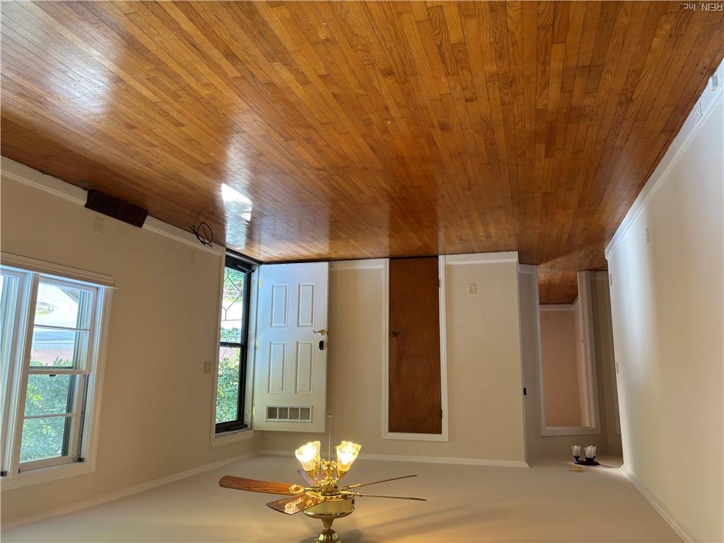 26044 Colonial St Property Photo 21