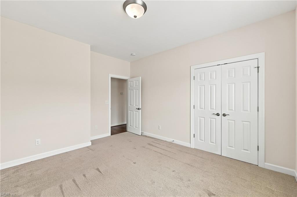 114 St James Ave Property Photo 20