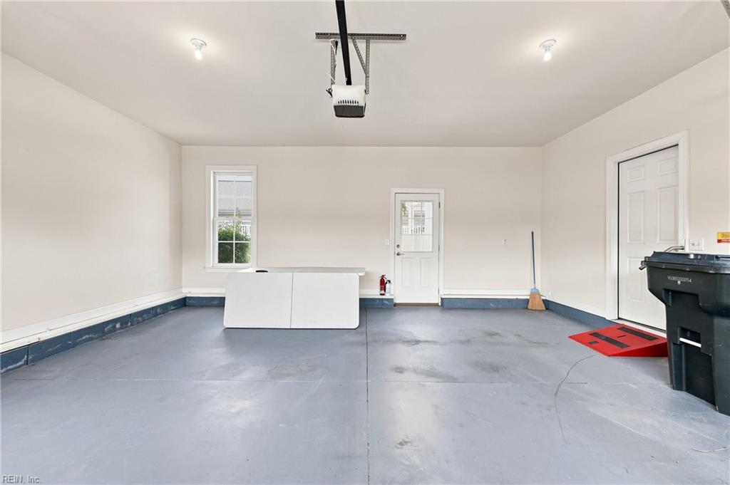 114 St James Ave Property Photo 30