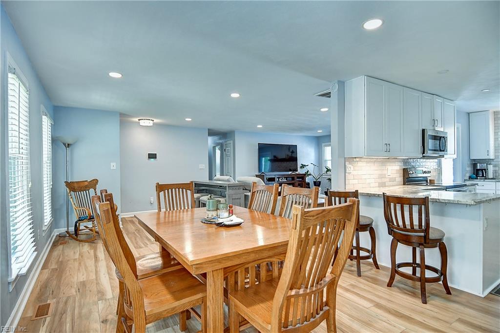 813 Woodrow Ct Property Photo 3