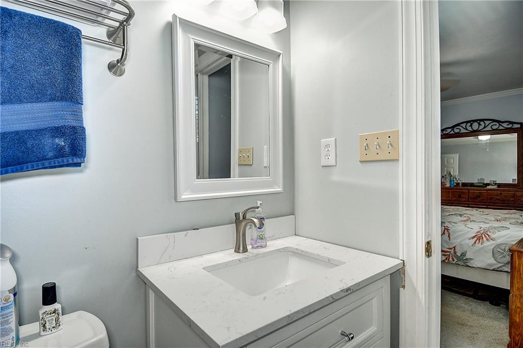 813 Woodrow Ct Property Photo 16