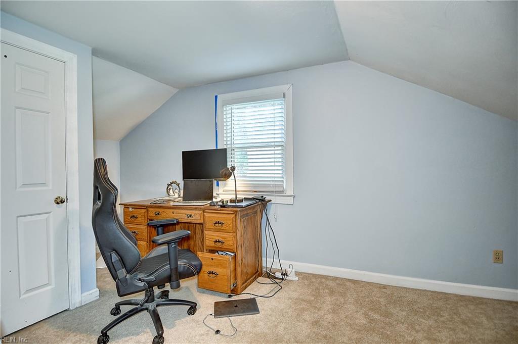 813 Woodrow Ct Property Photo 23