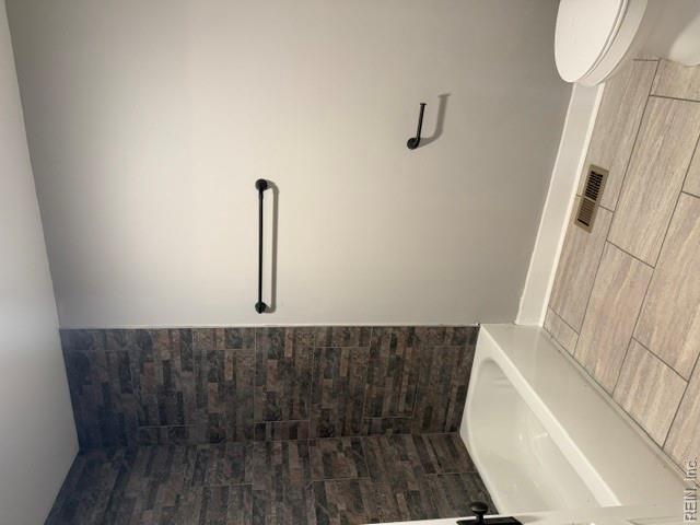 109 W Main St Property Photo 16