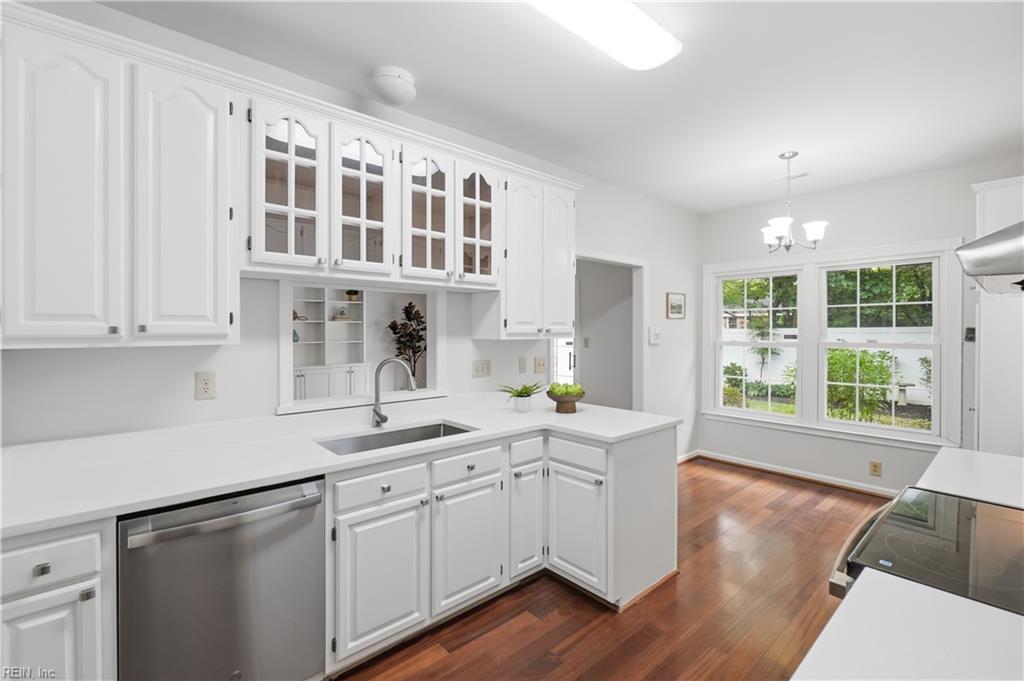 1736 Royal Cove Ct Property Photo 13