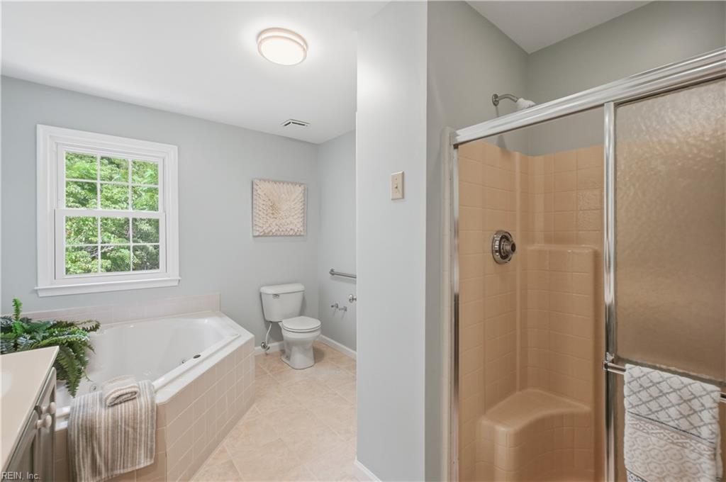 1736 Royal Cove Ct Property Photo 25