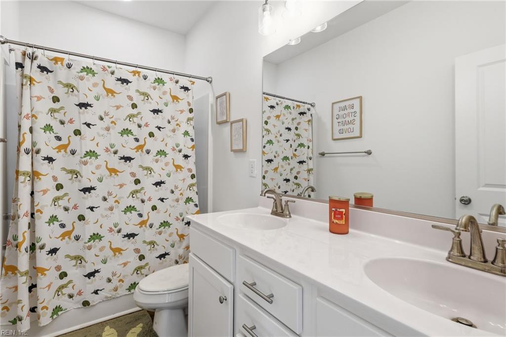 1557 Michigan Ave Property Photo 23