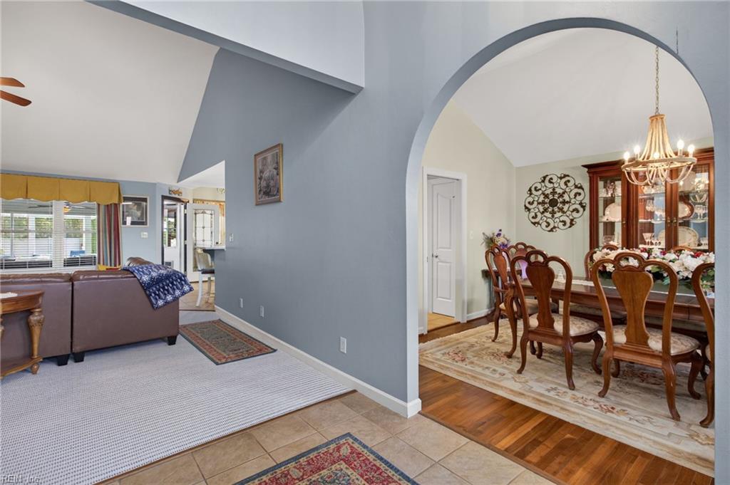 825 Waterfall Way Property Photo 6