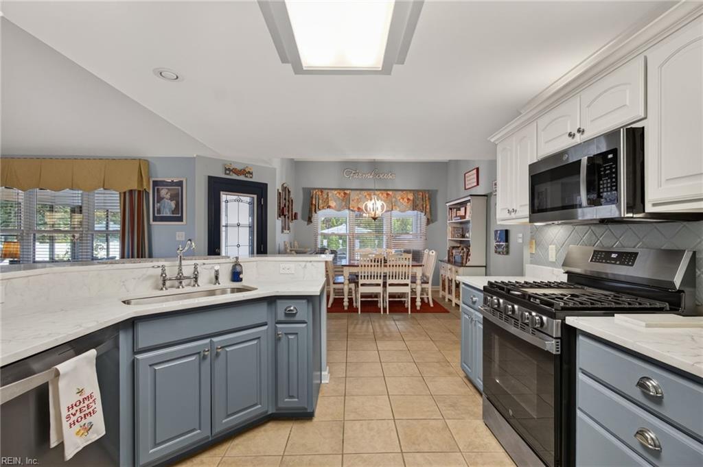 825 Waterfall Way Property Photo 16