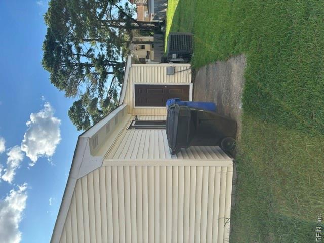 5412 Campus Dr Property Photo 3