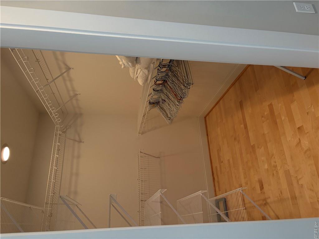 213 76th St Property Photo 17