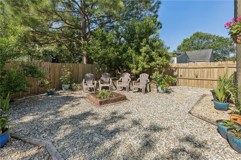 318 Rio Dr Property Photo 37