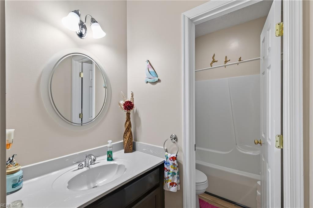 3 Blackberry Ln Property Photo 9