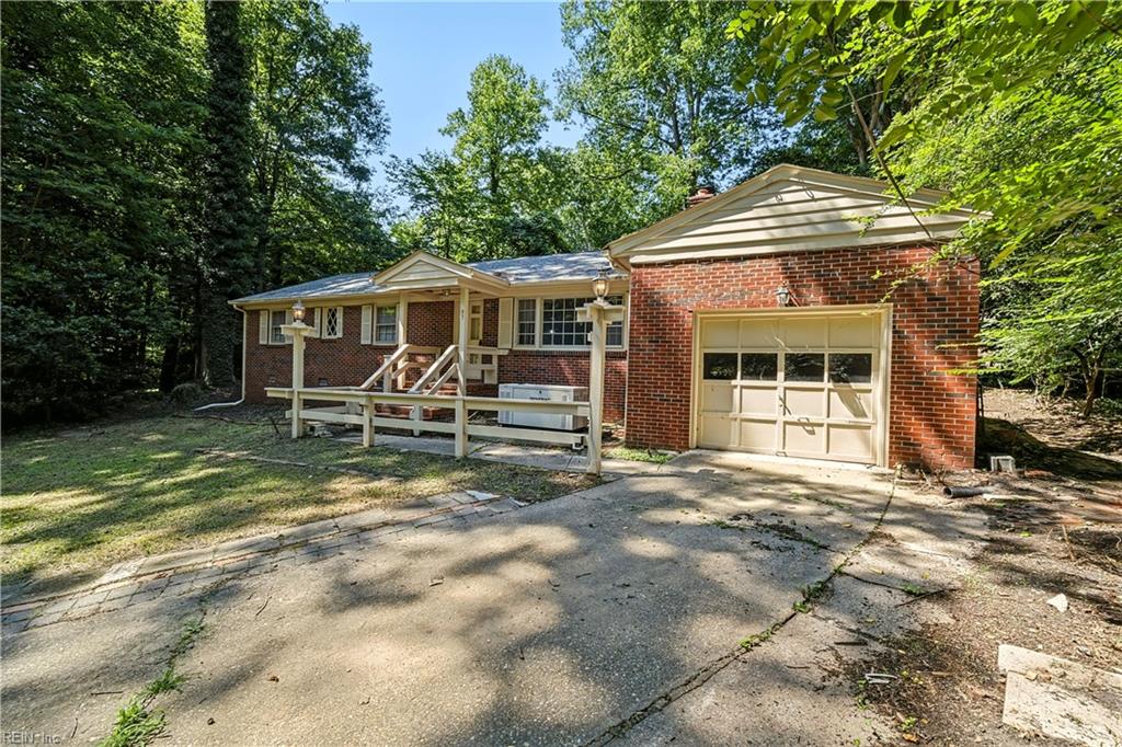 97 Shamrock Ln Property Photo 3
