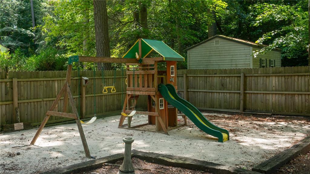 200 Walden Dr Property Photo 10