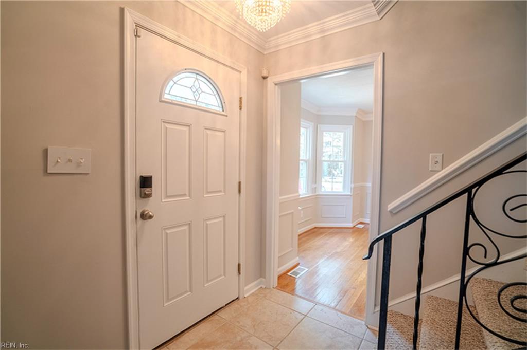 200 Walden Dr Property Photo 11