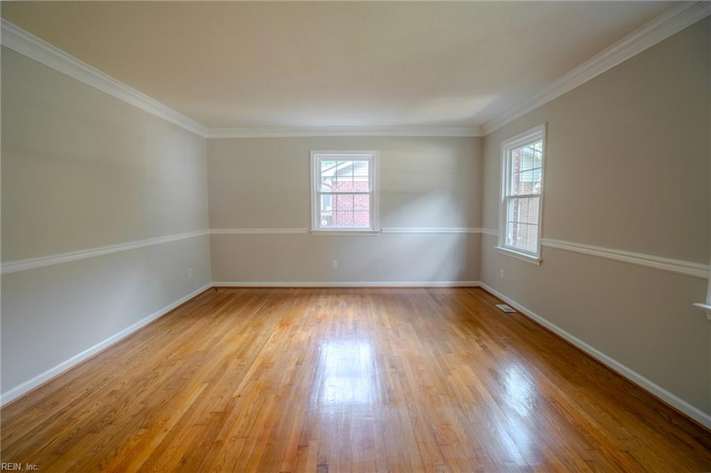 200 Walden Dr Property Photo 14