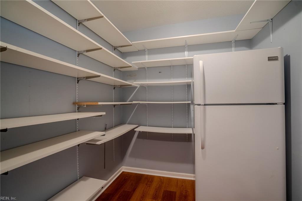 200 Walden Dr Property Photo 24