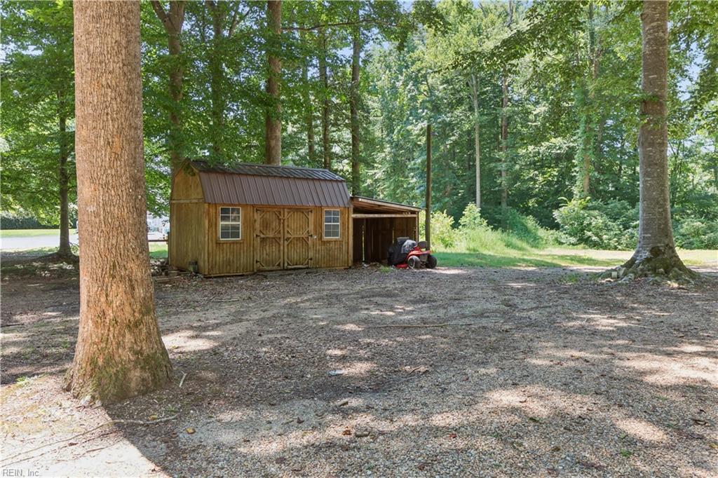 243 Windsor Rd Property Photo 34