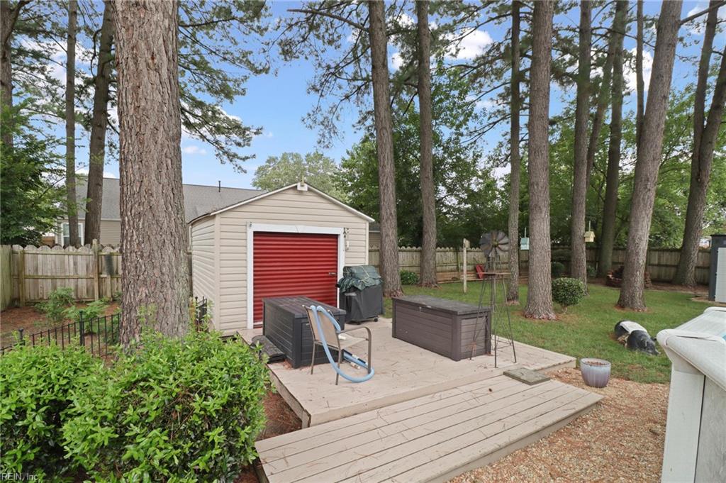 313 Lane Cres Property Photo 42