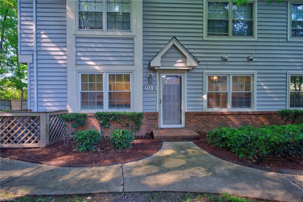 716 Rapidan River Ct Property Photo 3