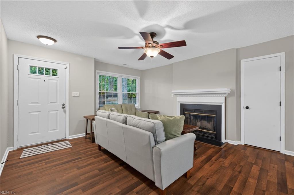 716 Rapidan River Ct Property Photo 4