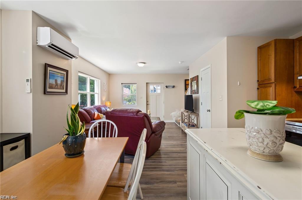 2565 Shore Dr Property Photo 4