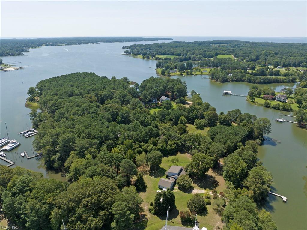 175 Heron Point Rd Property Photo 3