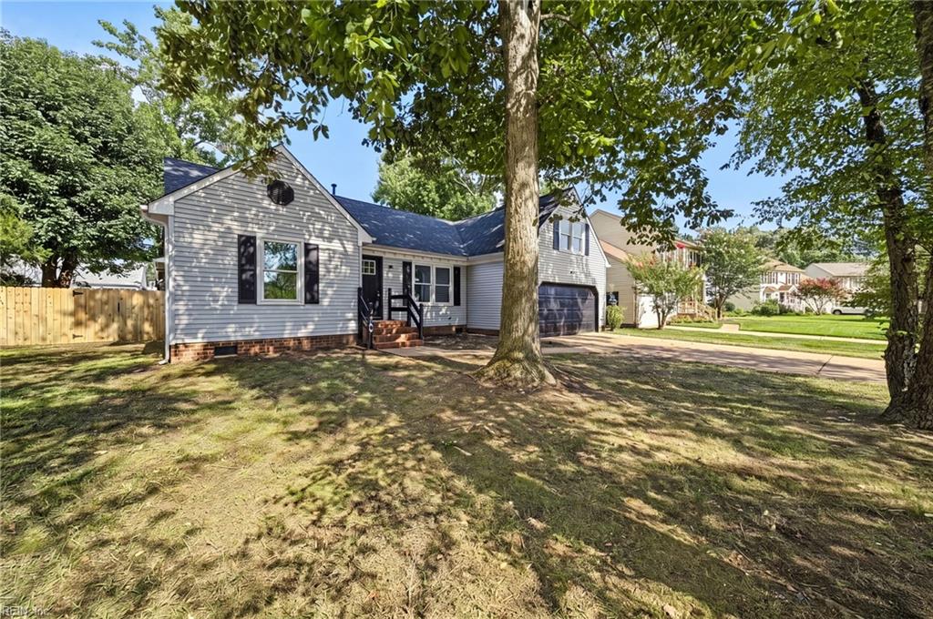 2460 Piney Bark Dr Property Photo 2