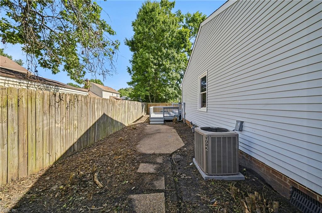 2460 Piney Bark Dr Property Photo 37