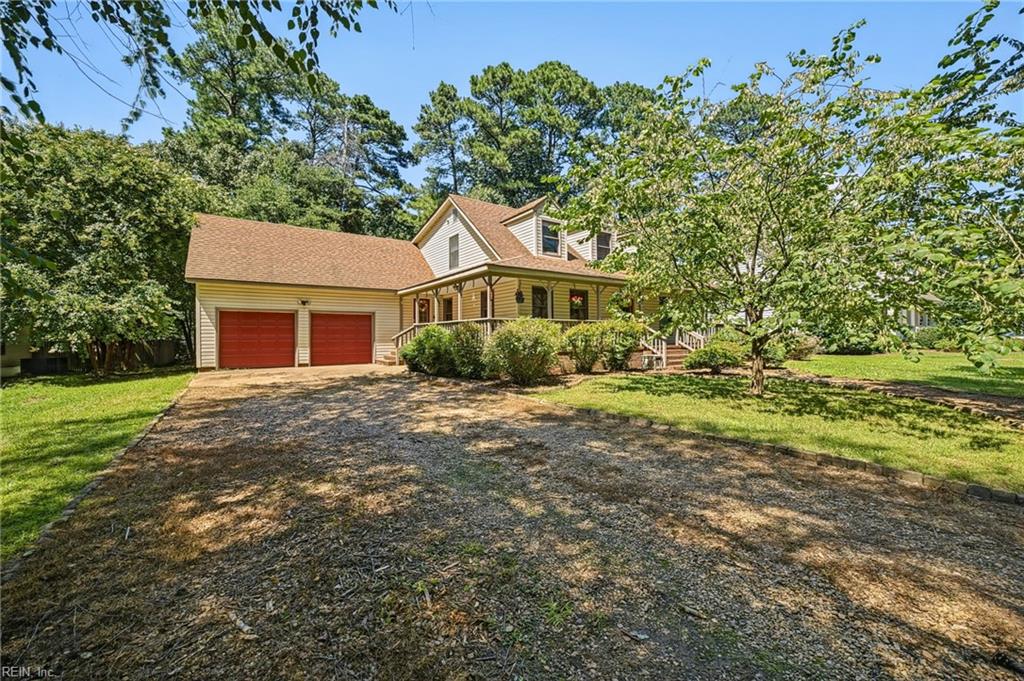 7743 Waters Edge Ln Property Photo 2