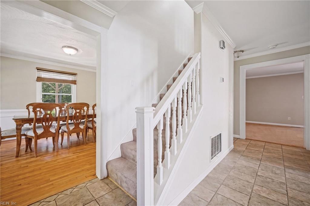 7743 Waters Edge Ln Property Photo 4