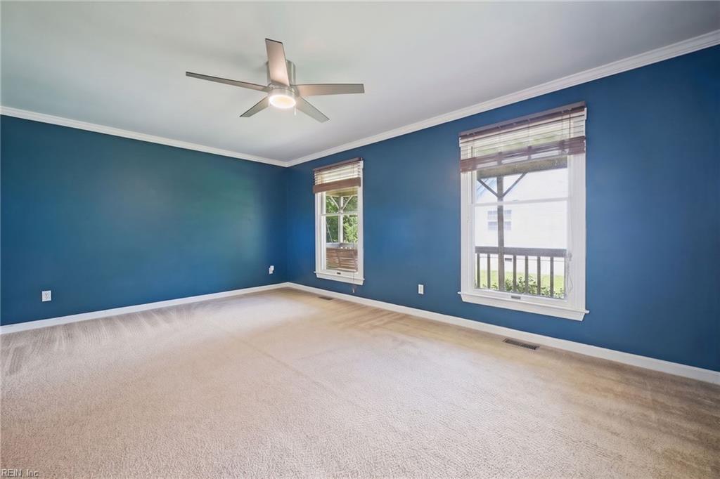 7743 Waters Edge Ln Property Photo 5