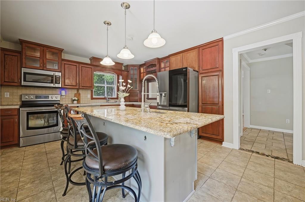 7743 Waters Edge Ln Property Photo 12