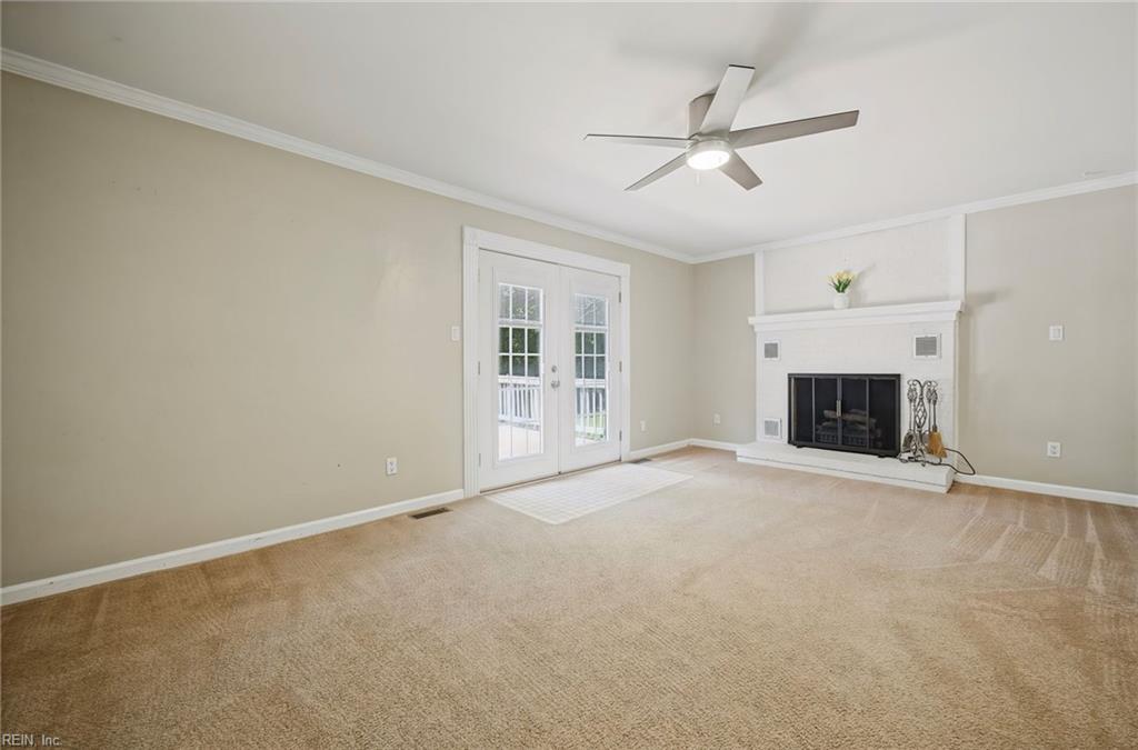 7743 Waters Edge Ln Property Photo 14