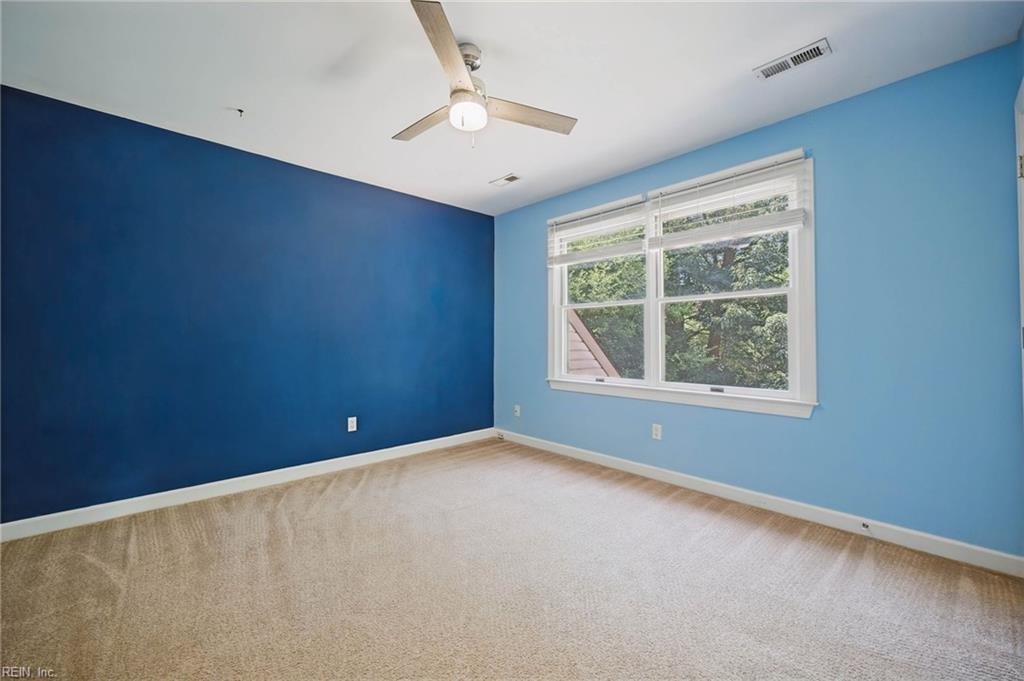 7743 Waters Edge Ln Property Photo 16
